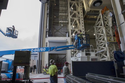 SLS Intertank Test Article, ITA, is attached to crosshead of loa