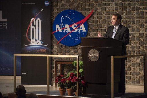 Steve Shih, NASA Associate Administrator Addresses MSFC Team Mem