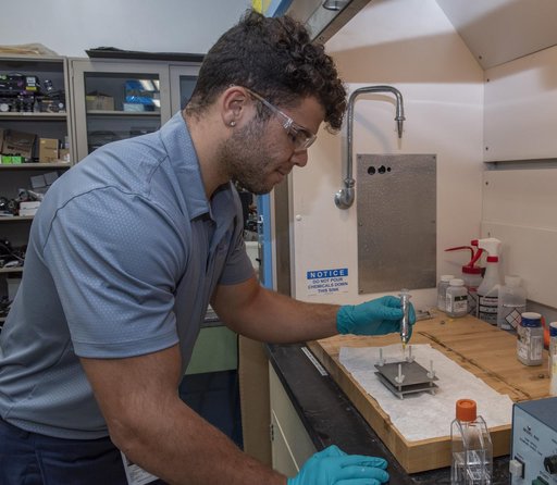 A visit to the MSFC electrostatic levitation (ESL) laboratory by