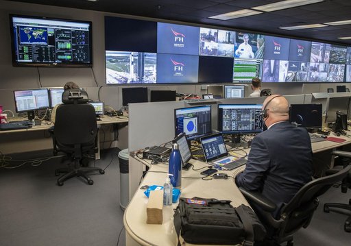 MSFC Teams at MSFCC Moniter Launch Conditions for Crew 1 Mission