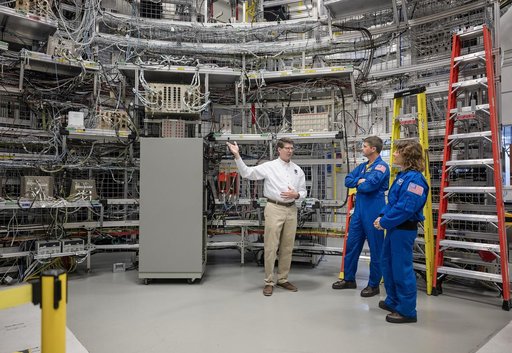 ARTEMIS II CREW VISIT