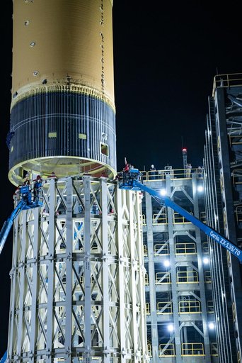 NASA Crews Place Final SLS Rocket Structural Test Article into M