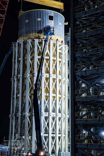 NASA Crews Place Final SLS Rocket Structural Test Article into M