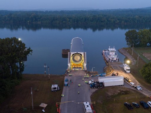 MSFC_070919_SLS_LOX_STA_Unload-3