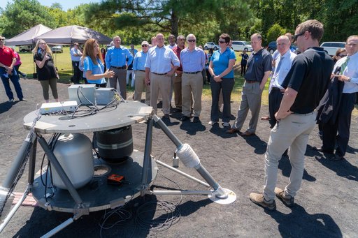 NASA Marshall Showcases Lander Testing Capabilities