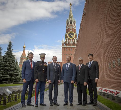 Expedition 52 Red Square Visit