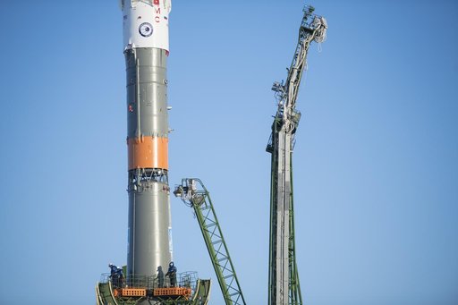 Expedition 54 Soyuz Rollout