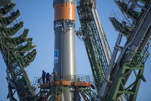 Expedition 54 Soyuz Rollout