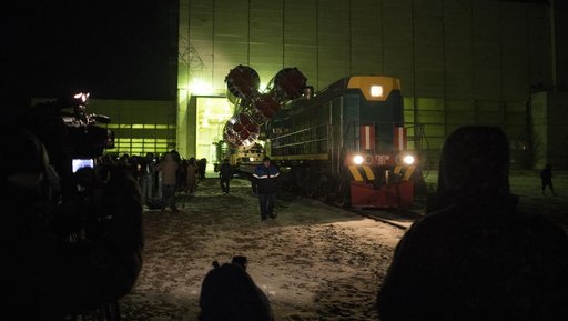 Expedition 54 Soyuz Rollout
