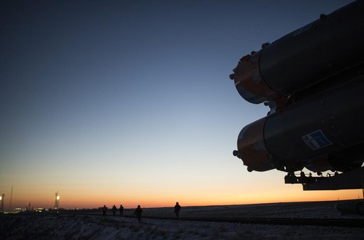 Expedition 54 Soyuz Rollout