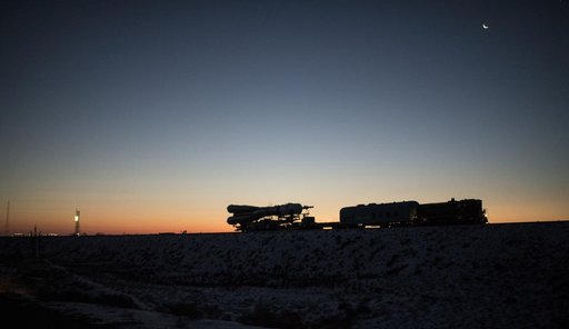 Expedition 54 Soyuz Rollout