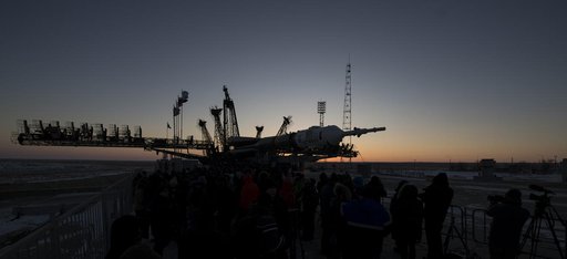 Expedition 54 Soyuz Rollout
