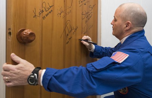 Expedition 54 Preflight