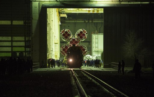 Expedition 55 Soyuz Rollout