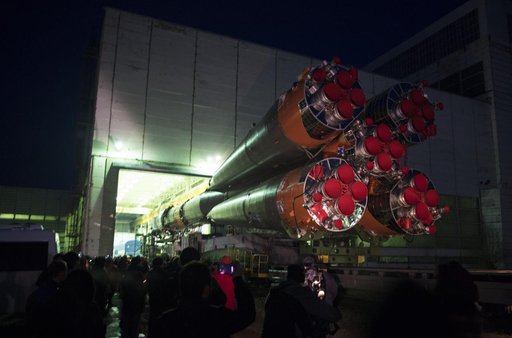 Expedition 55 Soyuz Rollout