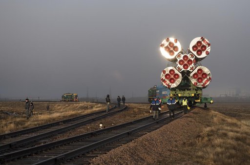 Expedition 55 Soyuz Rollout