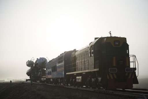 Expedition 55 Soyuz Rollout