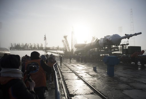 Expedition 55 Soyuz Rollout