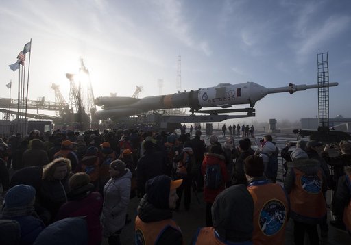 Expedition 55 Soyuz Rollout