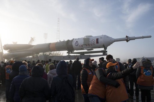 Expedition 55 Soyuz Rollout