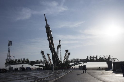 Expedition 55 Soyuz Rollout