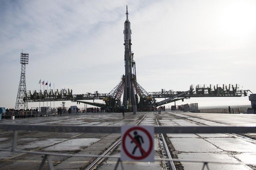 Expedition 55 Soyuz Rollout