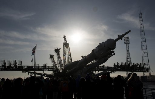 Expedition 55 Soyuz Rollout