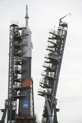 Expedition 55 Soyuz Rollout