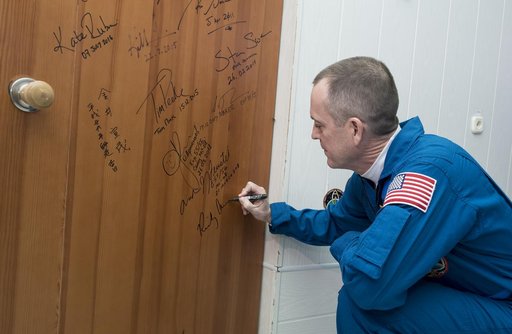 Expedition 55 Preflight