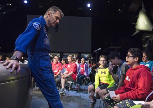 Astronauts Bresnik and Nespoli at National Air and Space Museum