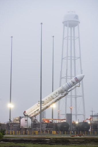 Orbital ATK CRS-9 Raising on the Pad