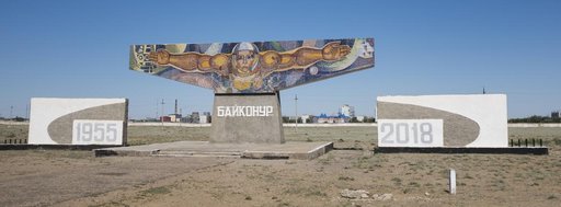 Expedition 56 Soyuz Rollout