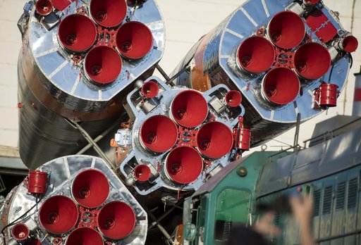 Expedition 56 Soyuz Rollout