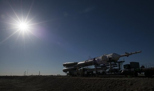 Expedition 56 Soyuz Rollout
