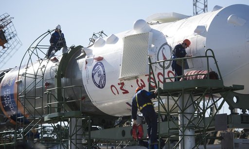 Expedition 56 Soyuz Rollout