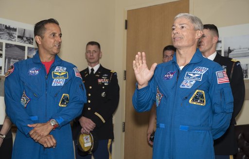 Astronauts Vande Hei and Acaba at the Arlington National Cemeter
