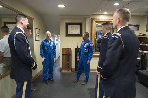 Astronauts Vande Hei and Acaba at the Arlington National Cemeter