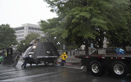 Orion Arrival at White House Complex
