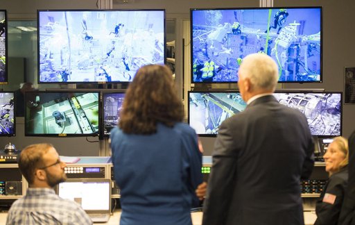 VP Pence visits Johnson Space Center