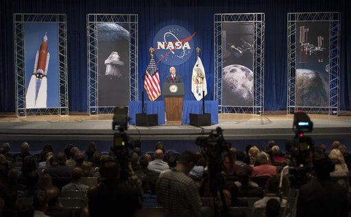 VP Pence Visits Johnson Space Center