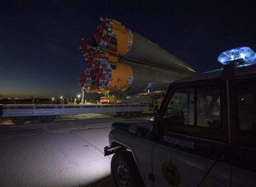 Expedition 57 Soyuz Rollout