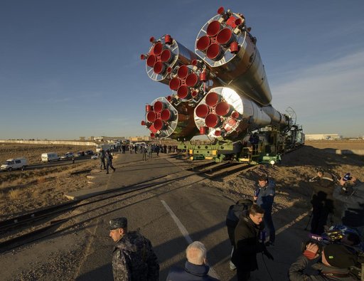Expedition 57 Soyuz Rollout
