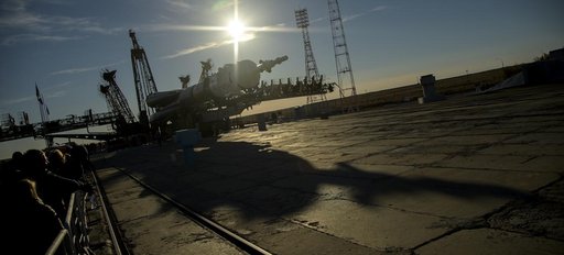 Expedition 57 Soyuz Rollout