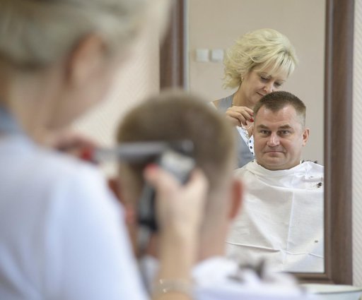 Expedition 57 Crew Haircuts