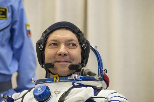 Expedition 58 Suit Up