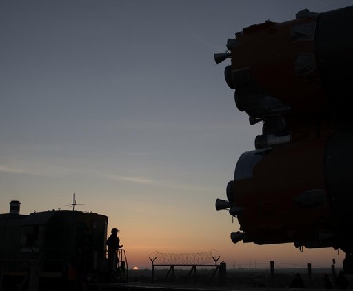 Expedition 59 Soyuz Rollout