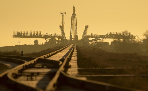 Expedition 59 Soyuz Rollout