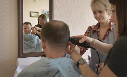 Expedition 59 Crew Haircuts