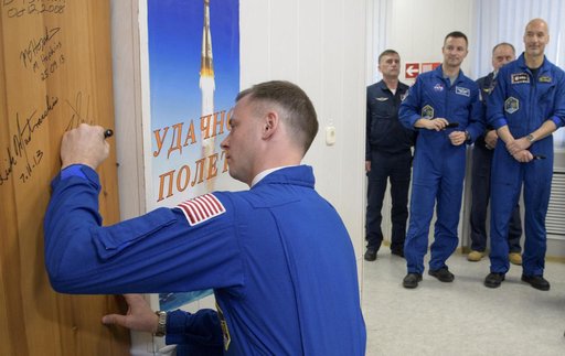 Expedition 59 Door Signing