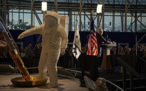Premiere "Apollo 11: First Steps Edition"